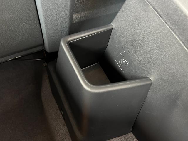 ランドクルーザー70 AX 【ナビ付き車両】 丸目ヘッドライト バックモニター内臓インナーミラー 電動デフロック 背面タイヤ リモコンキー ヒルスタートアシストコントロール ダウンヒルスタートコントロール 純正16インチAW(59枚目)