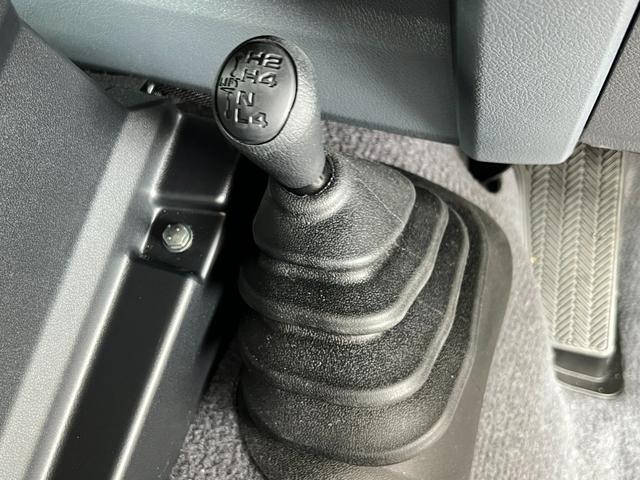 ランドクルーザー70 AX 【ナビ付き車両】 丸目ヘッドライト バックモニター内臓インナーミラー 電動デフロック 背面タイヤ リモコンキー ヒルスタートアシストコントロール ダウンヒルスタートコントロール 純正16インチAW(60枚目)