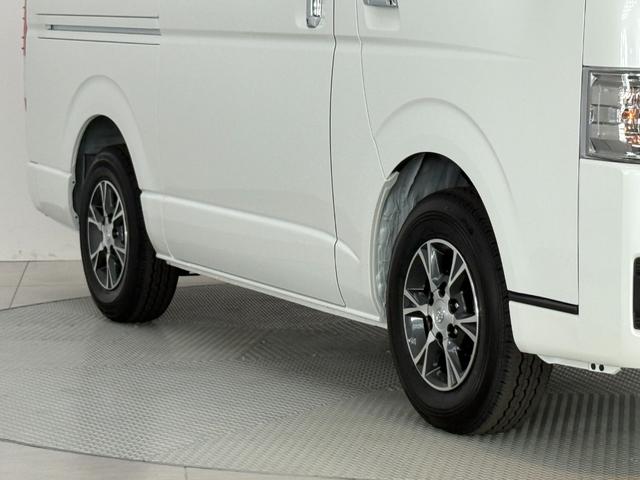 ハイエースバン ロングスーパーGL ダークプライムS 【ディーゼル車】デジタルインナーミラー パノラミックビューモニター 両側電動パワースライドドア LEDヘッドライト AC100V プッシュスタート 20th記念スカッフプレート オプション純正15AW(15枚目)