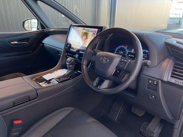 アルファード Ｚ　【モデリスタエアロ付】　１４インチコネクトナビ　１３．２インチ後席フリップダウンモニター　左右独立ムーンルーフ　デジタルミラー　トヨタチームメイト　ユニバーサルステップ　ＰＶＭ　ＢＳＭ　　純正１８ＡＷ（44枚目）