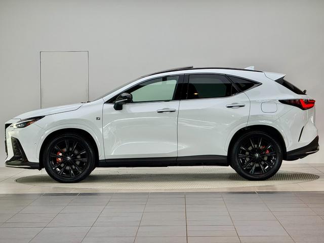 NX NX350h Fスポーツ 【内装レッド&ハイブリッド車】 14型コネクトナビ パノラマルーフ デジタルインナーミラー オレンジキャリパー パノラミックビューモニター ブラインドスポットモニター パワーバックドア 純正20AW(6枚目)