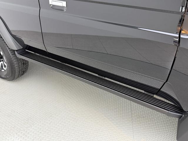 ランドクルーザー７０ ＡＸ　【内装ブラック】　丸目ヘッドライト　バックモニター内臓インナーミラー　電動デフロック　　背面タイヤ　リモコンキー　　ヒルスタートアシストコントロール　ダウンヒルスタートコントロール　純正１６インチＡＷ（22枚目）