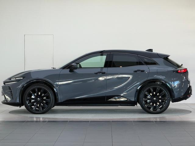 クラウンスポーツ Ｚ　【内装ブラウン】１２．３インチコネクトナビ　パノラミックビューモニター　ブラインドスポットモニター　シートエアコン＆シートヒーター　寒冷地　レーダークルーズコントロール　パワーバックドア　純正２１ＡＷ（6枚目）