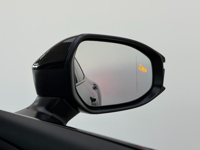 クラウンスポーツ Ｚ　【内装ブラウン】１２．３インチコネクトナビ　パノラミックビューモニター　ブラインドスポットモニター　シートエアコン＆シートヒーター　寒冷地　レーダークルーズコントロール　パワーバックドア　純正２１ＡＷ（22枚目）