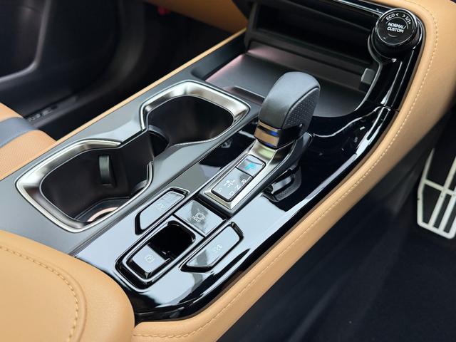 ＮＸ ＮＸ３５０ｈ　Ｆスポーツ　【内装ヘーゼル＆ハイブリッド車】　　１４インチコネクトナビ　パノラマルーフ　デジタルインナーミラー　オレンジキャリパー　寒冷地仕様　パノラミックビューモニター　ブラインドスポットモニター　純正２０ＡＷ（57枚目）