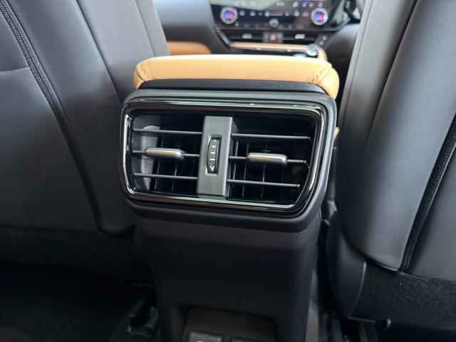 ＮＸ ＮＸ３５０ｈ　Ｆスポーツ　【内装ヘーゼル＆ハイブリッド車】　　１４インチコネクトナビ　パノラマルーフ　デジタルインナーミラー　オレンジキャリパー　寒冷地仕様　パノラミックビューモニター　ブラインドスポットモニター　純正２０ＡＷ（70枚目）