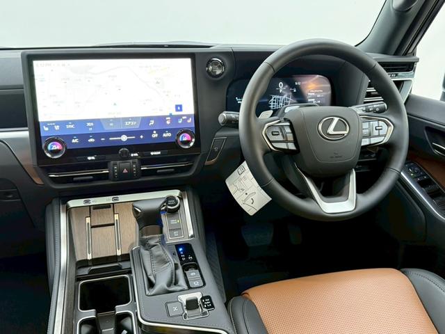 ＧＸ ＧＸ５５０　バージョンＬ　【ＭＯＤＥＬＬＩＳＴＡエアロ付き！】　内装ブラウン　１４インチコネクトナビ　パノラマルーフ　デジタルインナーミラー　前後ドラレコ　クールボックス　置くだけ充電　ＰＶＭ　ＢＳＭ　ＨＤＭＩ　　純正２２ＡＷ（39枚目）