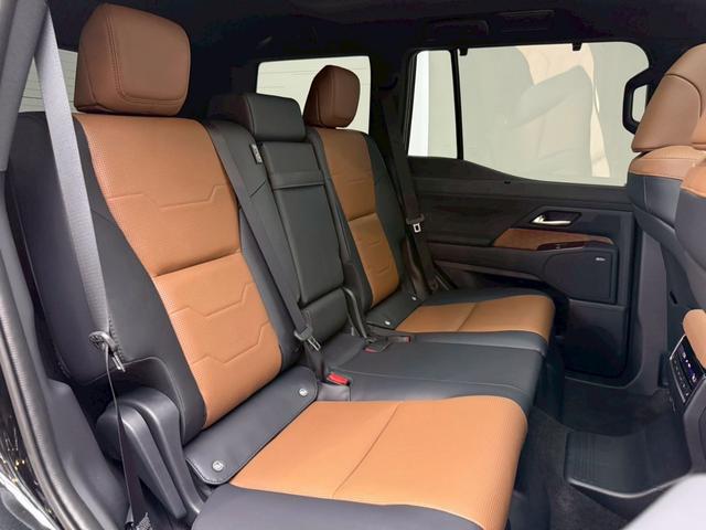 GX GX550 バージョンL 【マークレビンソン&モデリスタエアロ】 内装ブラウン リヤスポイラー デジタルインナーミラー ドラレコ 14型コネクトナビ パノラマルーフ クールボックス PVM BSM ヒッチメンバー 純正22AW(43枚目)