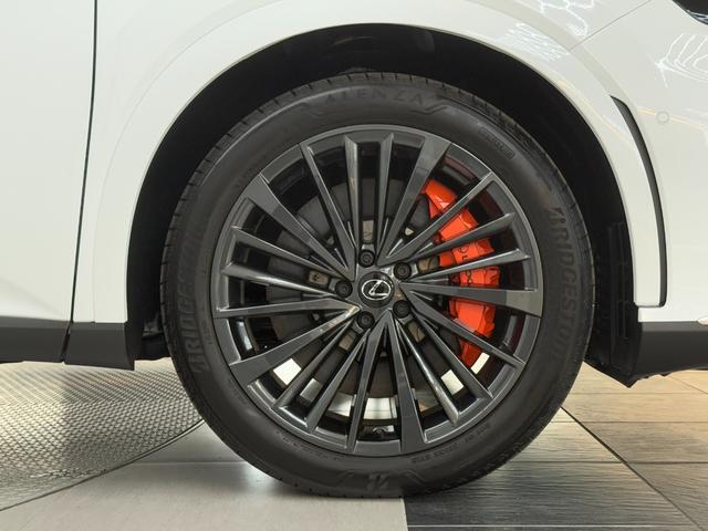 RX RX350 Fスポーツ 【改良後モデル!】 内装レッド 14型コネクトナビ パノラマルーフ 輻射ヒータ デジタルインナーミラー オレンジキャリパー 12.3TFTメーター 寒冷地 ドラレコ 置充電 ルーフレール 純正21AW(36枚目)