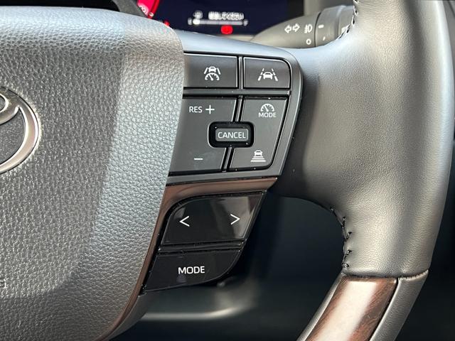 アルファード Ｚ　【ユニバーサルステップ付】　１４型コネクトナビ　左右独立ムーンルーフ　デジタルミラー　トヨタチームメイト　パノラミックビューモニター　ブラインドスポットモニター　シートヒーター＆クーラー　純正１８ＡＷ（47枚目）