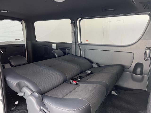 ハイエースバン ロングスーパーＧＬ　ダークプライムＳ　【ディーゼル車】デジタルインナーミラー　パノラミックビューモニター対応　両側電動パワースライドドア　ＬＥＤヘッドライト　ＡＣ１００Ｖ　プッシュスタート　２０ｔｈ記念スカッフプレート　オプション１５ＡＷ（38枚目）