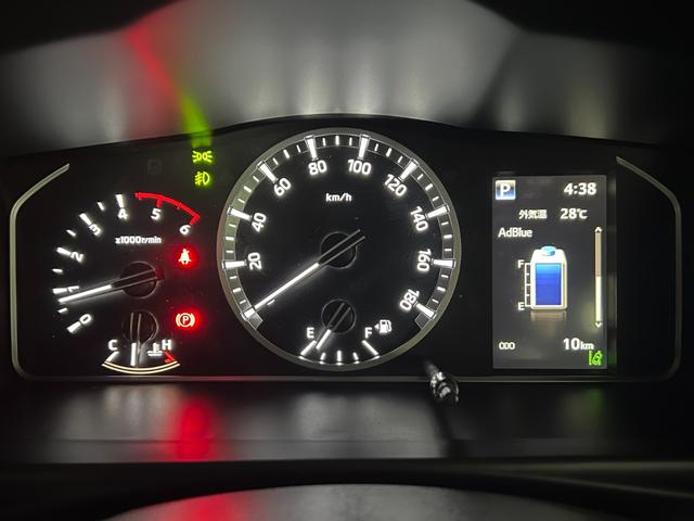 ハイエースバン ロングスーパーＧＬ　ダークプライムＳ　【ディーゼル車】デジタルインナーミラー　パノラミックビューモニター対応　両側電動パワースライドドア　ＬＥＤヘッドライト　ＡＣ１００Ｖ　プッシュスタート　２０ｔｈ記念スカッフプレート　オプション１５ＡＷ（43枚目）