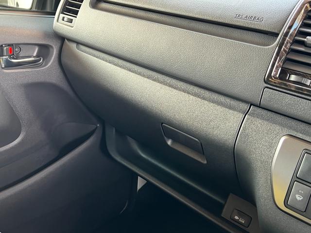 ハイエースバン 　【モデリスタエアロ付＆ディーゼル車】　デジタルインナーミラー　パノラミックビューモニター対応　両側電動パワースライドドア　ＥＴＣ　ＬＥＤヘッドライト　ＡＣ１００Ｖ　プッシュスタート　純正１５インチＡＷ（53枚目）