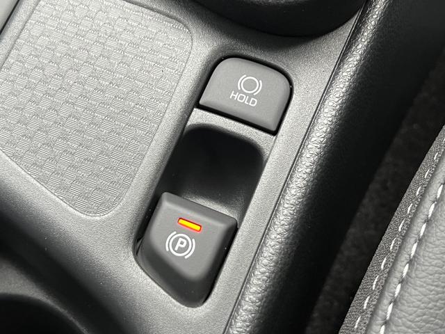 ヤリスクロス ハイブリッドZ ウルバーノ 【内装ブラック】 8インチコネクトテットナビ パノラミックビューモニタ- ブラインドスポットモニター ステアリングヒーター シートヒーター アクセサリーコンセント HDMI入力端子 純正18インチAW(62枚目)