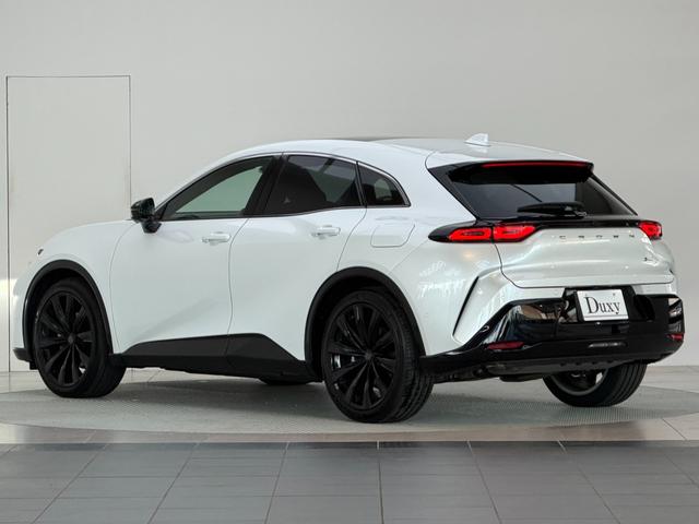 クラウンスポーツ Ｚ　【パノラマルーフ付】　１２．３型コネクトナビ　パノラミックビューモニター　ブラインドスポットモニター　デジタルインナーミラー　シートエアコン＆シートヒーター　ハンズフリーパワーバックドア　純正２１ＡＷ（10枚目）