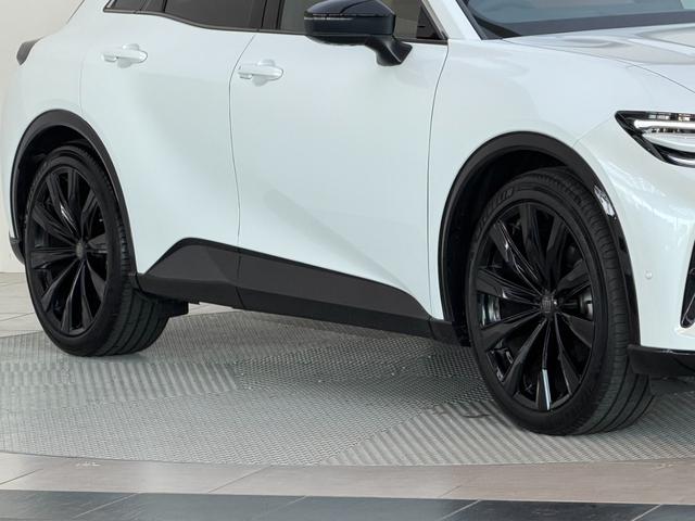 クラウンスポーツ Ｚ　【パノラマルーフ付】　１２．３型コネクトナビ　パノラミックビューモニター　ブラインドスポットモニター　デジタルインナーミラー　シートエアコン＆シートヒーター　ハンズフリーパワーバックドア　純正２１ＡＷ（15枚目）