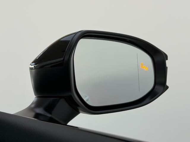 クラウンスポーツ Ｚ　【パノラマルーフ付】　１２．３型コネクトナビ　パノラミックビューモニター　ブラインドスポットモニター　デジタルインナーミラー　シートエアコン＆シートヒーター　ハンズフリーパワーバックドア　純正２１ＡＷ（22枚目）