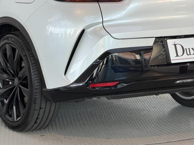 クラウンスポーツ Ｚ　【パノラマルーフ付】　１２．３型コネクトナビ　パノラミックビューモニター　ブラインドスポットモニター　デジタルインナーミラー　シートエアコン＆シートヒーター　ハンズフリーパワーバックドア　純正２１ＡＷ（29枚目）