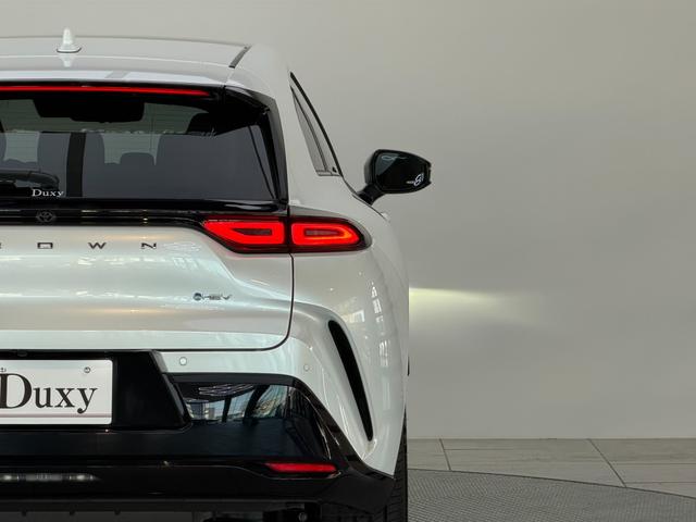 クラウンスポーツ Ｚ　【パノラマルーフ付】　１２．３型コネクトナビ　パノラミックビューモニター　ブラインドスポットモニター　デジタルインナーミラー　シートエアコン＆シートヒーター　ハンズフリーパワーバックドア　純正２１ＡＷ（30枚目）