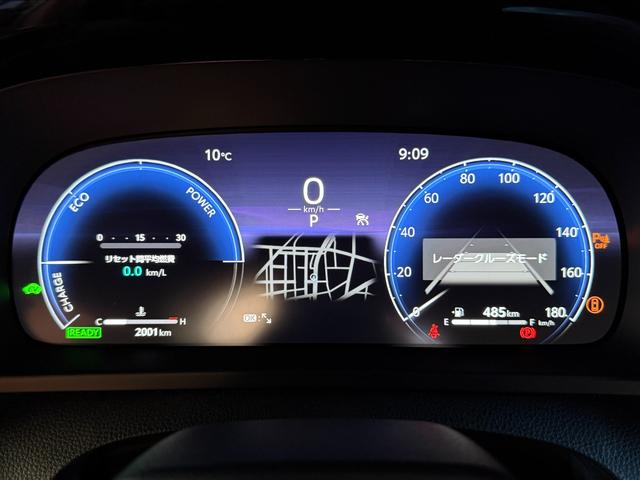 クラウンスポーツ Ｚ　【パノラマルーフ付】　１２．３型コネクトナビ　パノラミックビューモニター　ブラインドスポットモニター　デジタルインナーミラー　シートエアコン＆シートヒーター　ハンズフリーパワーバックドア　純正２１ＡＷ（42枚目）