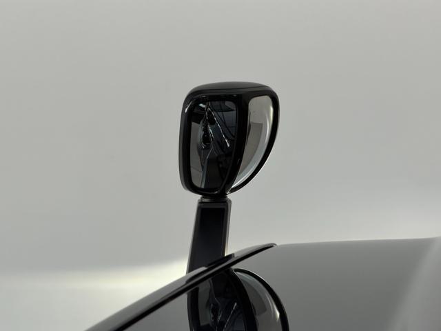 ランドクルーザー７０ ＡＸ　【純正ナビ付き】　丸目ヘッドライト　バックモニター内臓インナーミラー　電動デフロック　　背面タイヤ　リモコンキー　　ヒルスタートアシストコントロール　ダウンヒルスタートコントロール　純正１６インチＡＷ（25枚目）