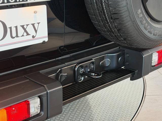 ランドクルーザー７０ ＡＸ　【純正ナビ付き】　丸目ヘッドライト　バックモニター内臓インナーミラー　電動デフロック　　背面タイヤ　リモコンキー　　ヒルスタートアシストコントロール　ダウンヒルスタートコントロール　純正１６インチＡＷ（32枚目）