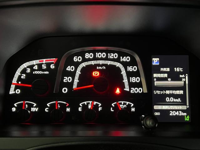 ランドクルーザー７０ ＡＸ　【純正ナビ付き】　丸目ヘッドライト　バックモニター内臓インナーミラー　電動デフロック　　背面タイヤ　リモコンキー　　ヒルスタートアシストコントロール　ダウンヒルスタートコントロール　純正１６インチＡＷ（50枚目）