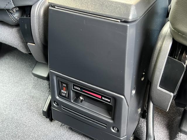 ランドクルーザー７０ ＡＸ　【純正ナビ付き】　丸目ヘッドライト　バックモニター内臓インナーミラー　電動デフロック　　背面タイヤ　リモコンキー　　ヒルスタートアシストコントロール　ダウンヒルスタートコントロール　純正１６インチＡＷ（72枚目）