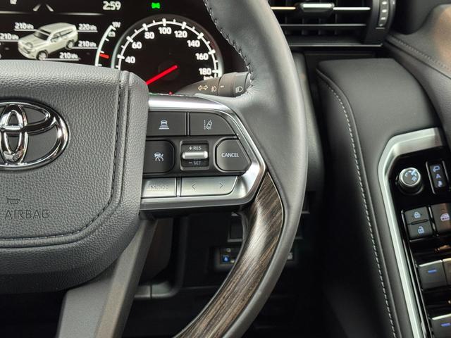 オートクルーズコントロールで快適なドライブをお楽しみ下さい。