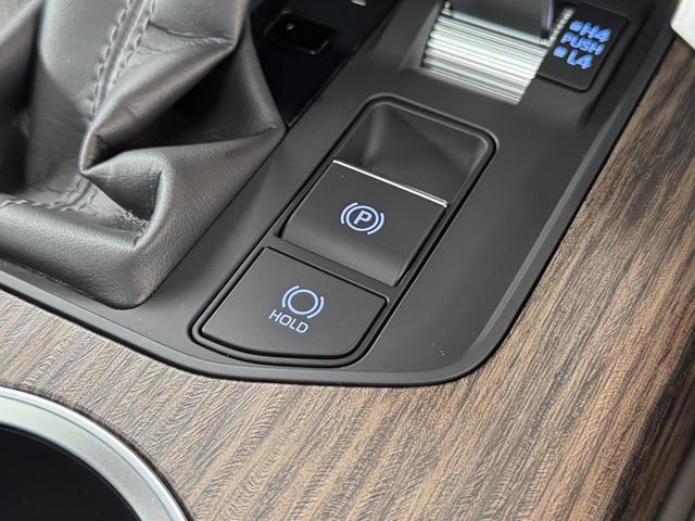電動パーキングブレーキ＆オートホールド機能付です。