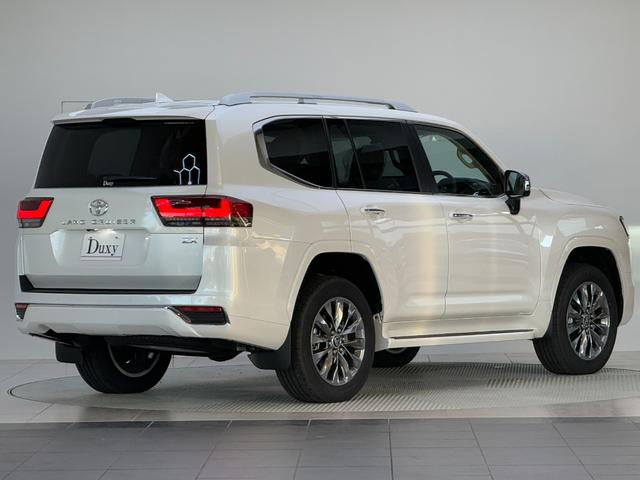 ランドクルーザー ＺＸ　【ディーゼル車】内装ベージュ　１２．３インチＪＢＬプレミアサウンド　サンルーフ　パノラミックビューモニター　寒冷地仕様　ブラインドスポットモニター　ＥＴＣ２．０　パワーバックドア　純正２０インチアルミ（11枚目）