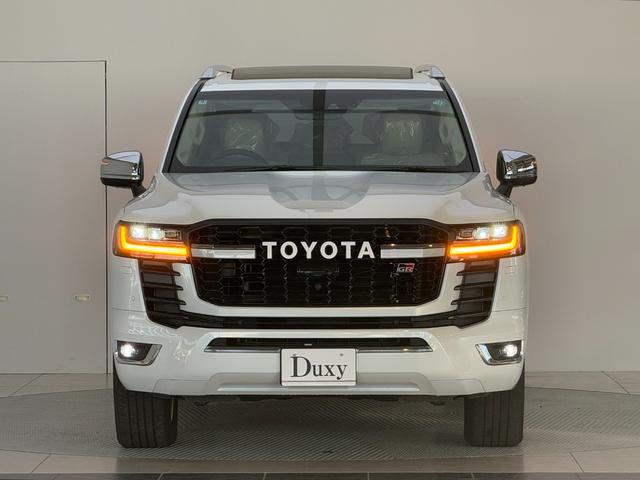 ランドクルーザー ＺＸ　【ディーゼル車】内装ベージュ　１２．３インチＪＢＬプレミアサウンド　サンルーフ　パノラミックビューモニター　寒冷地仕様　ブラインドスポットモニター　ＥＴＣ２．０　パワーバックドア　純正２０インチアルミ（12枚目）