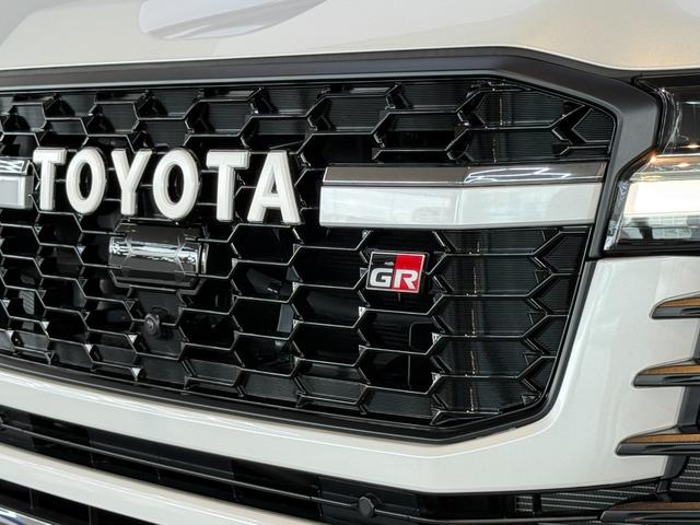 ランドクルーザー ＺＸ　【ディーゼル車】内装ベージュ　１２．３インチＪＢＬプレミアサウンド　サンルーフ　パノラミックビューモニター　寒冷地仕様　ブラインドスポットモニター　ＥＴＣ２．０　パワーバックドア　純正２０インチアルミ（20枚目）