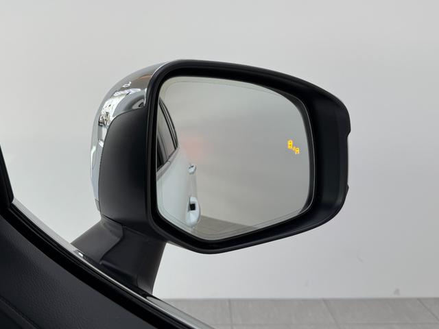 ランドクルーザー ＺＸ　【ディーゼル車】内装ベージュ　１２．３インチＪＢＬプレミアサウンド　サンルーフ　パノラミックビューモニター　寒冷地仕様　ブラインドスポットモニター　ＥＴＣ２．０　パワーバックドア　純正２０インチアルミ（22枚目）