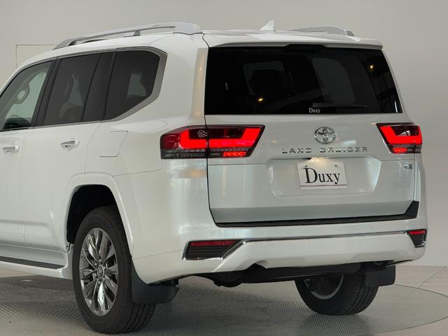 ランドクルーザー ＺＸ　【ディーゼル車】内装ベージュ　１２．３インチＪＢＬプレミアサウンド　サンルーフ　パノラミックビューモニター　寒冷地仕様　ブラインドスポットモニター　ＥＴＣ２．０　パワーバックドア　純正２０インチアルミ（26枚目）