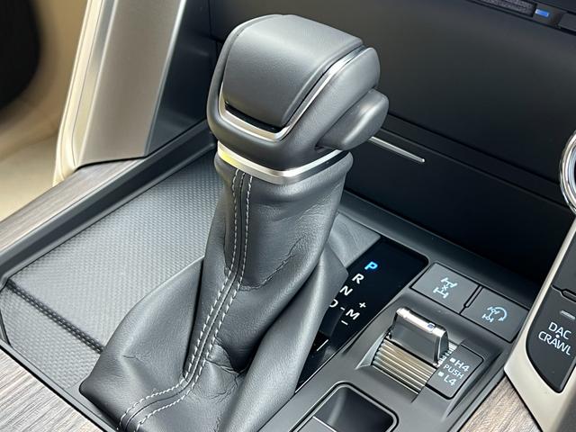ランドクルーザー ＺＸ　【ディーゼル車】内装ベージュ　１２．３インチＪＢＬプレミアサウンド　サンルーフ　パノラミックビューモニター　寒冷地仕様　ブラインドスポットモニター　ＥＴＣ２．０　パワーバックドア　純正２０インチアルミ（59枚目）