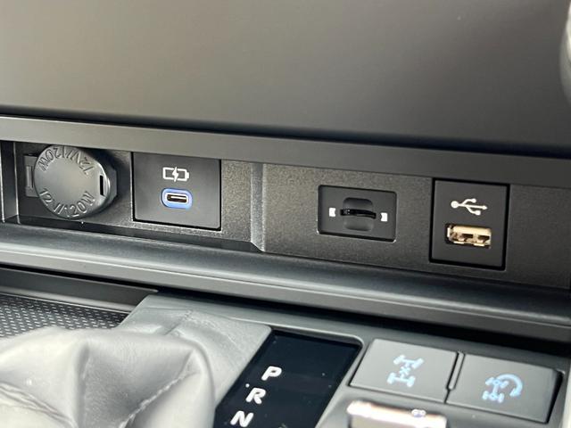ランドクルーザー ＺＸ　【ディーゼル車】内装ベージュ　１２．３インチＪＢＬプレミアサウンド　サンルーフ　パノラミックビューモニター　寒冷地仕様　ブラインドスポットモニター　ＥＴＣ２．０　パワーバックドア　純正２０インチアルミ（63枚目）