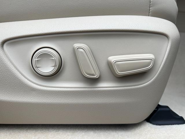 ランドクルーザー ＺＸ　【ディーゼル車】内装ベージュ　１２．３インチＪＢＬプレミアサウンド　サンルーフ　パノラミックビューモニター　寒冷地仕様　ブラインドスポットモニター　ＥＴＣ２．０　パワーバックドア　純正２０インチアルミ（70枚目）