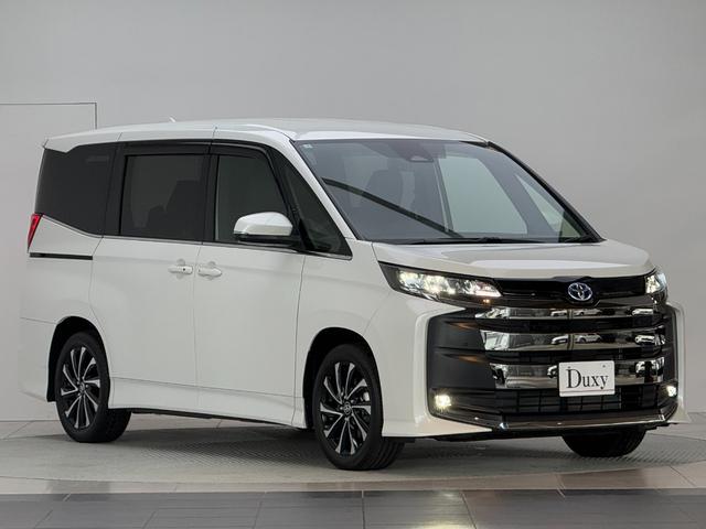 ノア ハイブリッドＳ－Ｚ　【１３．２インチ後席フリップダウンモニター付き】　１０．５型コネクトナビ　快適利便パッケージＨｉ　ブラインドスポットモニター　アドバンストパーク　パワーバックドア　ＣＤ／ＤＶＤ　ＨＤＭＩ　純正１７ＡＷ（9枚目）