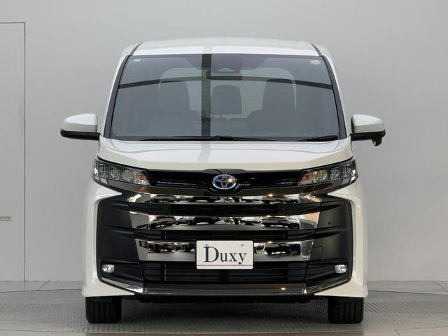 ノア ハイブリッドＳ－Ｚ　【１３．２インチ後席フリップダウンモニター付き】　１０．５型コネクトナビ　快適利便パッケージＨｉ　ブラインドスポットモニター　アドバンストパーク　パワーバックドア　ＣＤ／ＤＶＤ　ＨＤＭＩ　純正１７ＡＷ（14枚目）