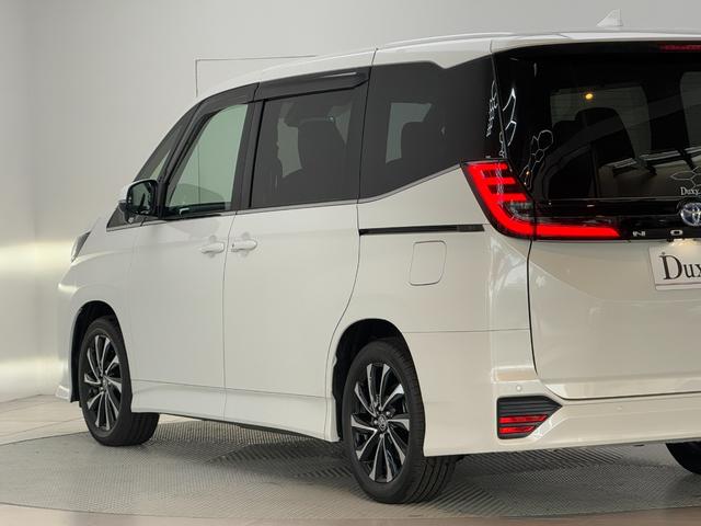 ノア ハイブリッドＳ－Ｚ　【１３．２インチ後席フリップダウンモニター付き】　１０．５型コネクトナビ　快適利便パッケージＨｉ　ブラインドスポットモニター　アドバンストパーク　パワーバックドア　ＣＤ／ＤＶＤ　ＨＤＭＩ　純正１７ＡＷ（35枚目）