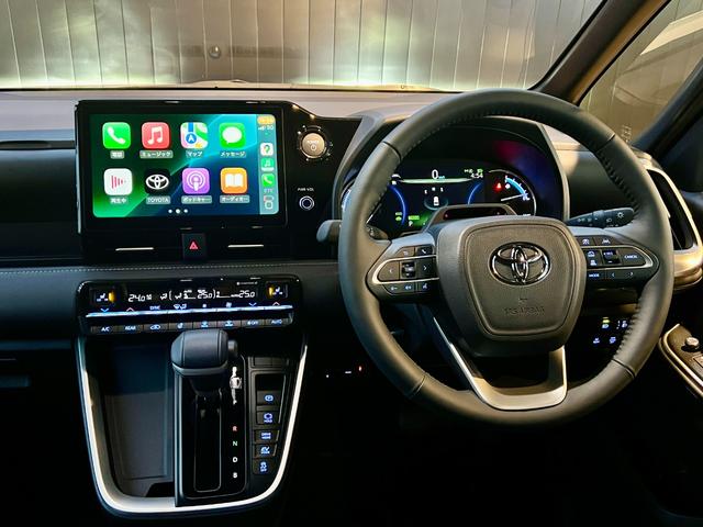 ノア ハイブリッドＳ－Ｚ　【１３．２インチ後席フリップダウンモニター付き】　１０．５型コネクトナビ　快適利便パッケージＨｉ　ブラインドスポットモニター　アドバンストパーク　パワーバックドア　ＣＤ／ＤＶＤ　ＨＤＭＩ　純正１７ＡＷ（40枚目）