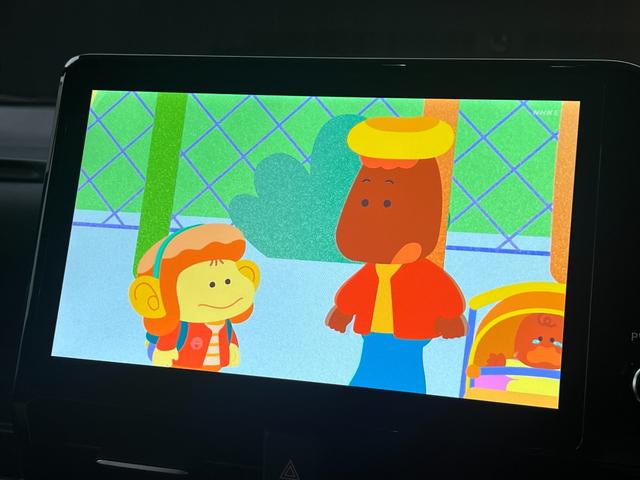 ノア ハイブリッドＳ－Ｚ　【１３．２インチ後席フリップダウンモニター付き】　１０．５型コネクトナビ　快適利便パッケージＨｉ　ブラインドスポットモニター　アドバンストパーク　パワーバックドア　ＣＤ／ＤＶＤ　ＨＤＭＩ　純正１７ＡＷ（58枚目）