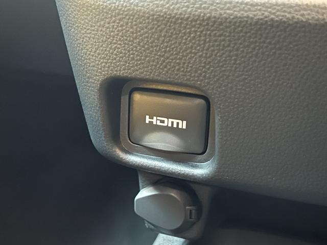 ノア ハイブリッドＳ－Ｚ　【１３．２インチ後席フリップダウンモニター付き】　１０．５型コネクトナビ　快適利便パッケージＨｉ　ブラインドスポットモニター　アドバンストパーク　パワーバックドア　ＣＤ／ＤＶＤ　ＨＤＭＩ　純正１７ＡＷ（67枚目）