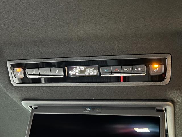 ノア ハイブリッドＳ－Ｚ　【１３．２インチ後席フリップダウンモニター付き】　１０．５型コネクトナビ　快適利便パッケージＨｉ　ブラインドスポットモニター　アドバンストパーク　パワーバックドア　ＣＤ／ＤＶＤ　ＨＤＭＩ　純正１７ＡＷ（70枚目）