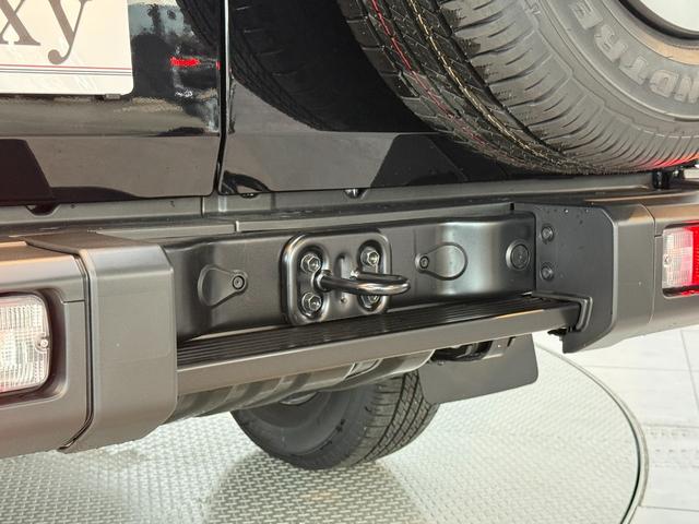 ランドクルーザー７０ ＡＸ　【内装ブラック】　丸目ヘッドライト　バックモニター内臓インナーミラー　電動デフロック　　背面タイヤ　リモコンキー　　ヒルスタートアシストコントロール　ダウンヒルスタートコントロール　純正１６インチＡＷ（33枚目）