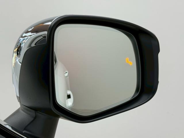 ランドクルーザー ＺＸ　【ディーゼル車】　　内装ベージュ　１２．３インチＪＢＬプレミアムサウンド　リアエンターテイメントシステム　クールボックス　電動デフロック　ルーフレールシルバー　寒冷地仕様　ＰＶＭ　ＢＳＭ　純正２０ＡＷ（22枚目）