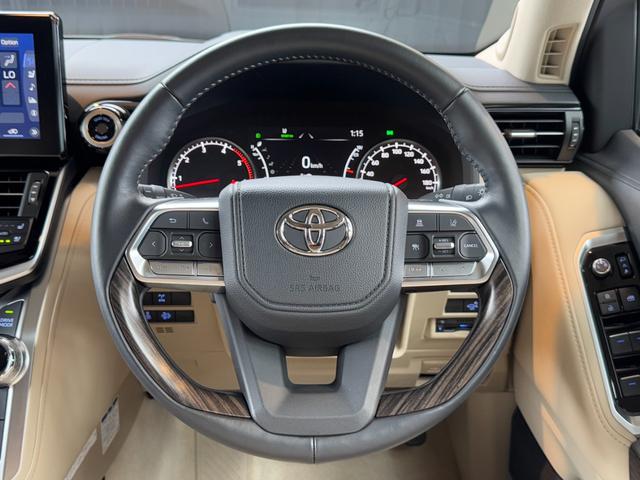 ランドクルーザー ＺＸ　【ディーゼル車】　　内装ベージュ　１２．３インチＪＢＬプレミアムサウンド　リアエンターテイメントシステム　クールボックス　電動デフロック　ルーフレールシルバー　寒冷地仕様　ＰＶＭ　ＢＳＭ　純正２０ＡＷ（47枚目）