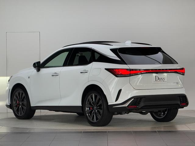 ＲＸ ＲＸ３５０　Ｆスポーツ　【マークレビンソン】　内装レッド　１４型コネクトナビ　パノラマルーフ　デジタルミラー　オレンジキャリパー　置くだけ充電　ドライブレコーダー　チームメイト　ＰＶＭ　ＢＳＭ　パワーバックドア　純正２１ＡＷ（10枚目）