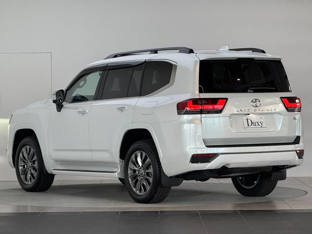 ランドクルーザー ＺＸ　【改良型モデル】　内装ベージュ　１２．３インチＪＢＬプレミアムサウンド　ブラックルーフレール　ムーンルーフ　パノラミックビューモニター　ブラインドスポットモニター　ＥＴＣ２．０　ＨＤＭＩ　純正２０ＡＷ（10枚目）